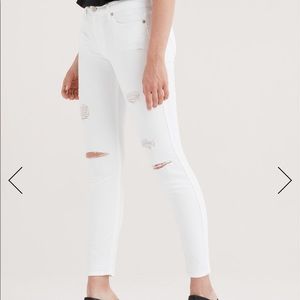 Women’s Frame White Distressed Jeans